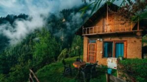 Read more about the article Jibhi in April 2026 — Complete Month Guide: Weather, Waterfalls & What to Pack