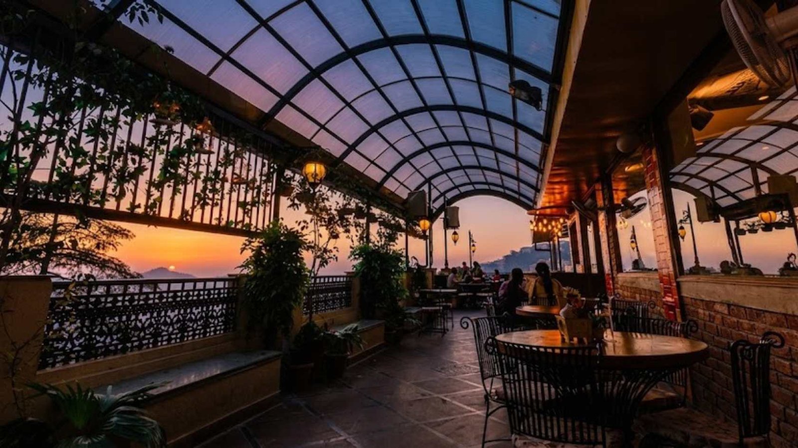 Café Hopping Hotel Willow Bank Cafe Times Shimla