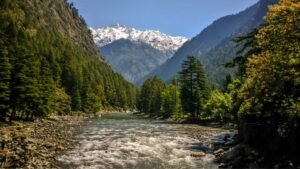 Read more about the article Kasol in May 2026: Weather, Crowd, Costs and What to Expect
