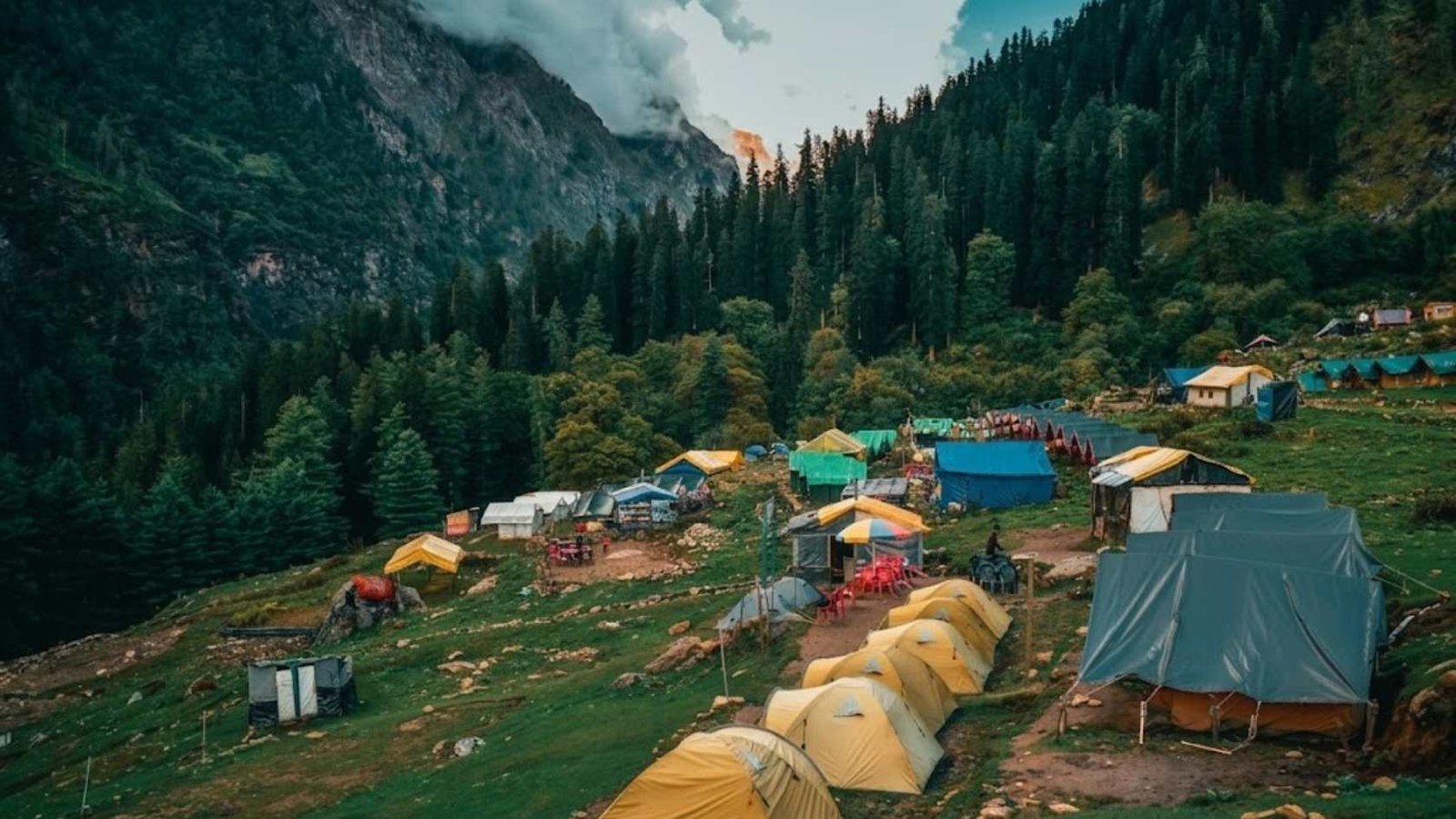 You are currently viewing Kheerganga Trek in October 2026: Weather, Route, Rules & Practical Guide
