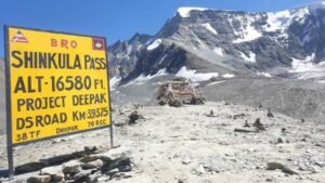 Read more about the article Shinkula Pass in June 2026: Road Status, Snow, Permits and Travel Guide