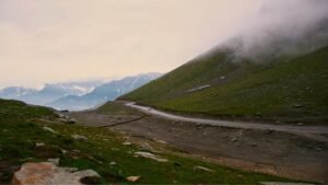 Read more about the article Rohtang Pass in October 2026: Open Status, Snow, Permit & Travel Guide