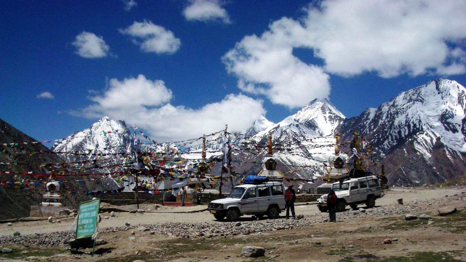 Snow-covered Kunzum Pass in Juneoffering breathtaking views on the Manali to Spiti route Kunzum Pass in July