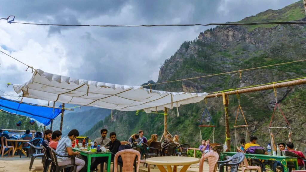 Cafe in Kheerganga Trek in September in Kasol