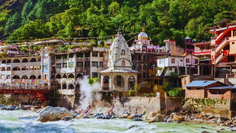 Shiv Mandir in Manikaran in Kasol